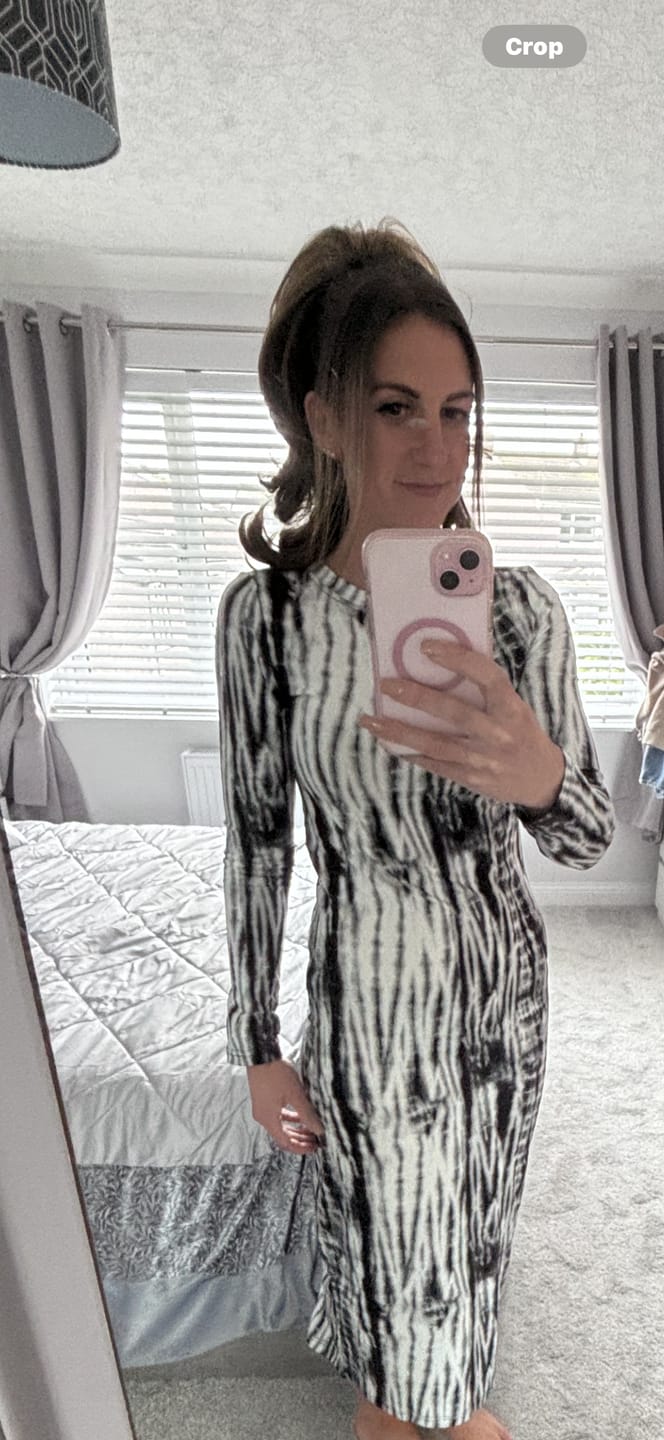 Customer photo review of Stranded Medium Flicky Clip-on Ponytail #8/10 Baby Bronde