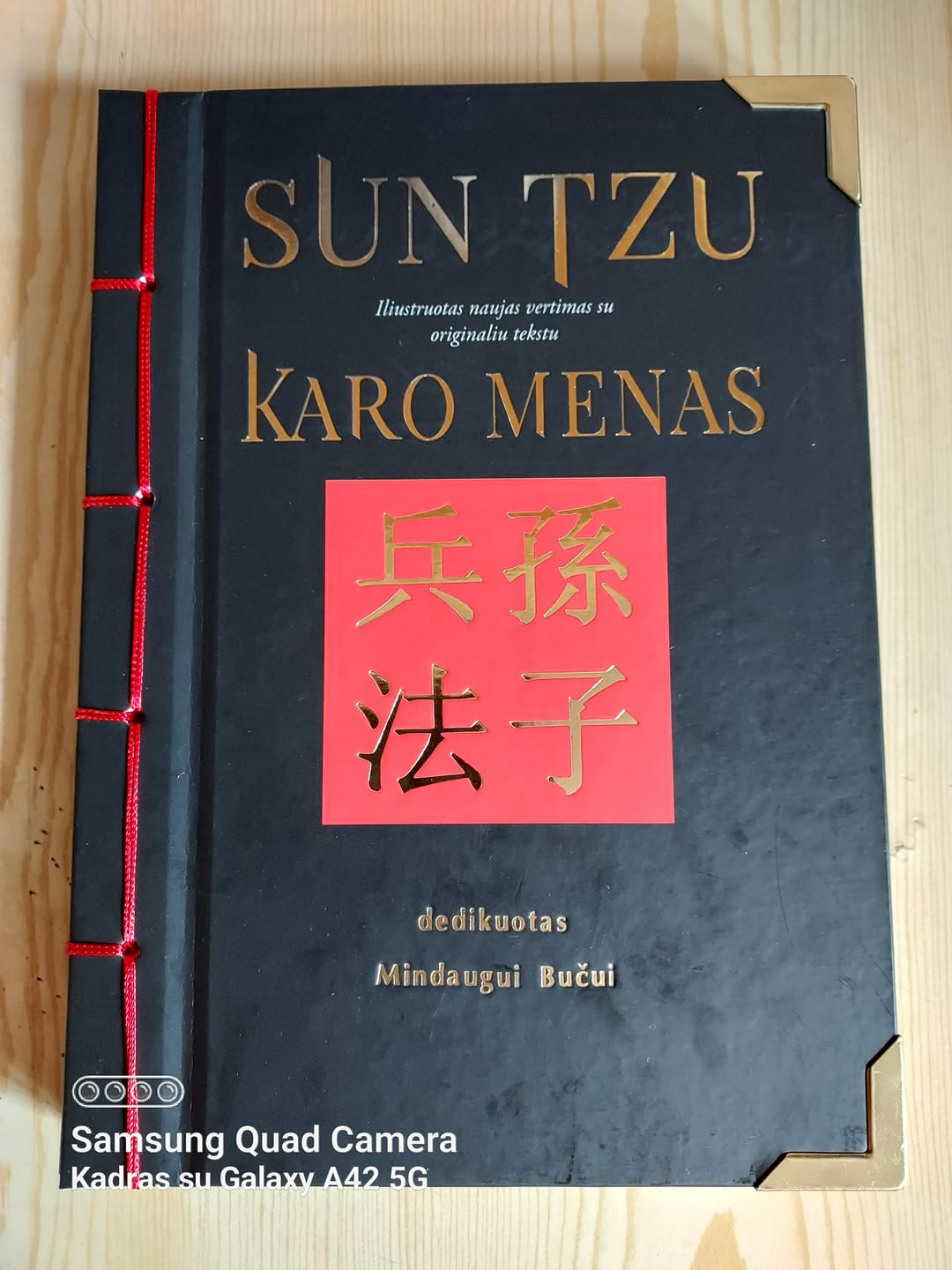 Customer photo review of Sun Tzu karo menas: riboto tiražo kolekcinis deluxe leidimas + galimybė personalizuoti vardu ar įmonės logotipu