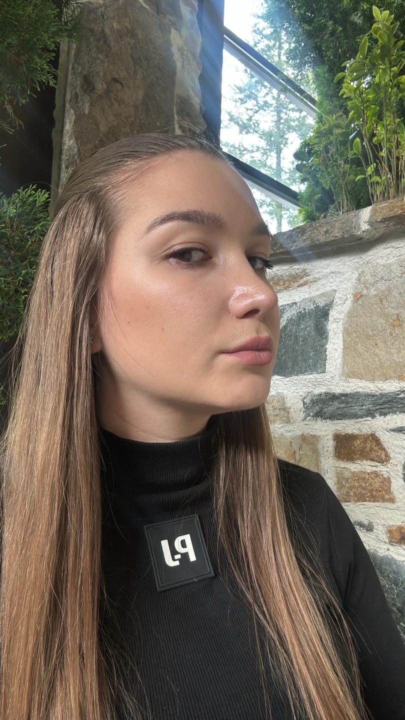 Customer photo review of Веган Матиращ фон дьо тен Lumene Matte Oil-control Foundation