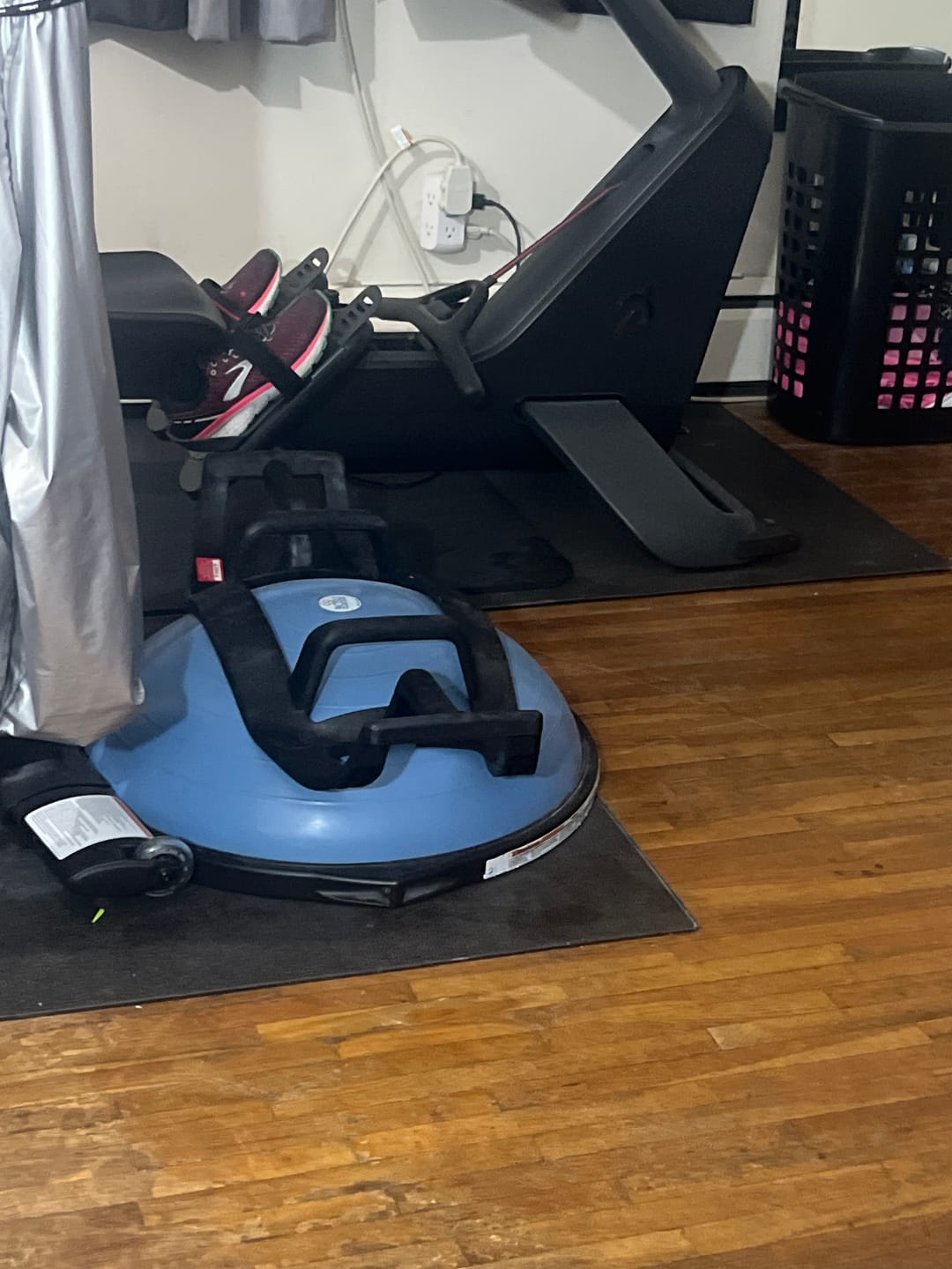Customer photo review of BOSU® Helm (Push Up Bar)