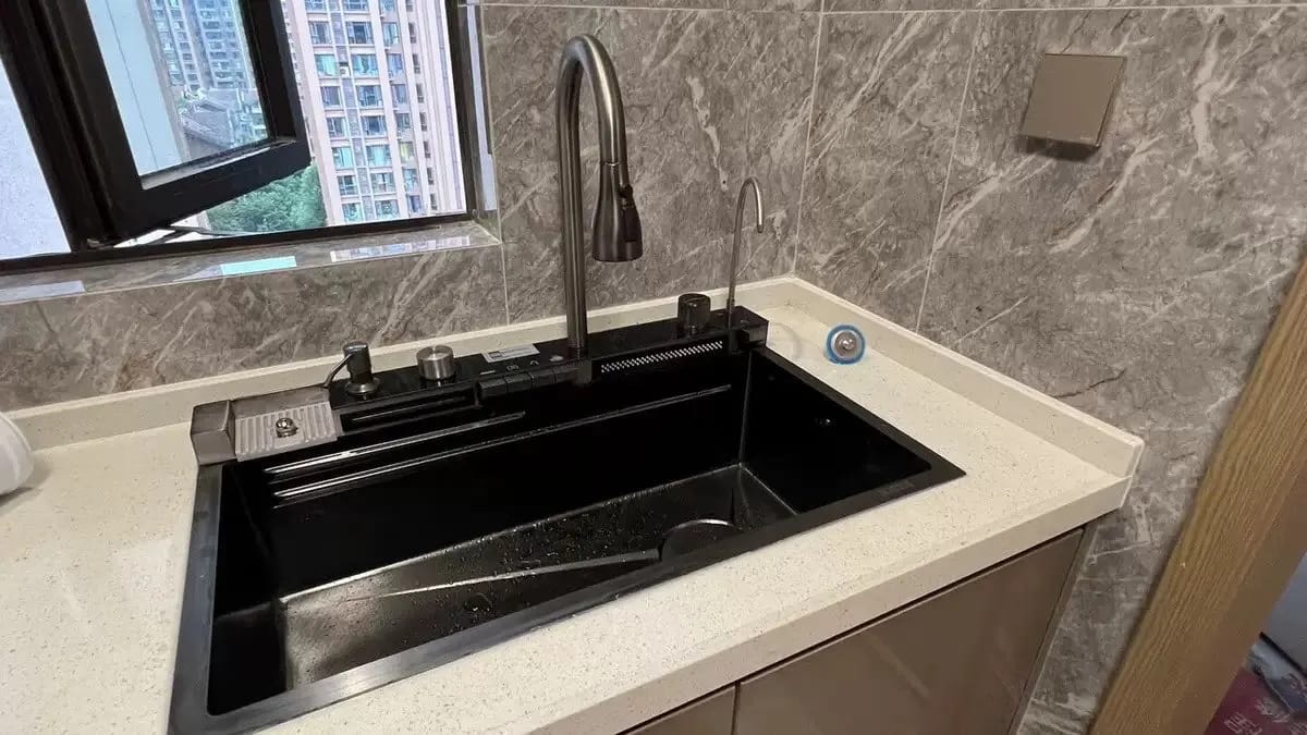 Customer photo review of Stainless Steel Waterfall Kitchen Sink with Embossed Digital Display, Large Single Slot, All-in-One Faucet, and Multi-Functional Wash Basin