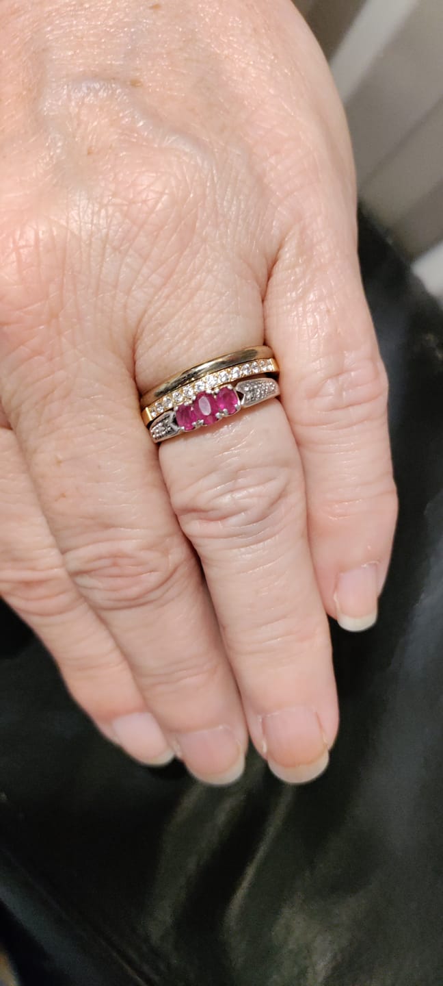 Customer photo review of Gold 2mm Half Glitz Ring