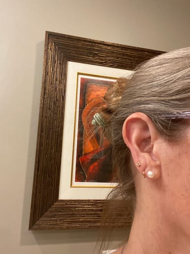 Customer photo review of 18k Gold White Pearl Stud Earrings