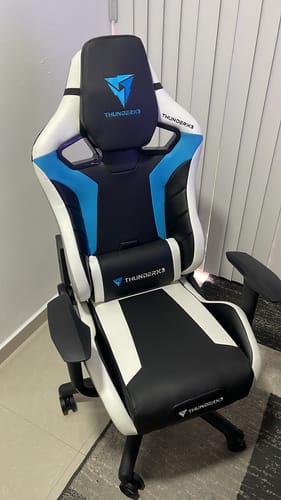 Customer photo review of SILLA GAMER THUNDERX3 XC3 AZUL CELESTE (AZURE BLUE)