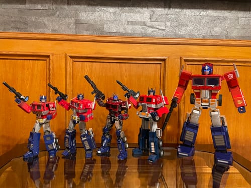Customer photo review of Magnificent Mecha MM01 MM-01 Optimus Prime OP Bumblebee Movie 2.0 Version 30cm / 12"