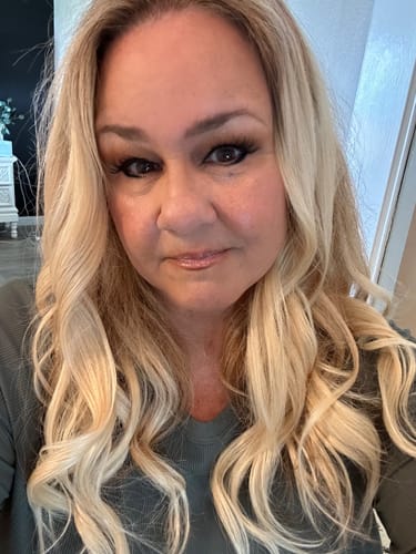 Customer photo review of Moresoo Mono Topper For Women Human Hair Pieces 5"*5" Base Straight Hair (#T10/613)