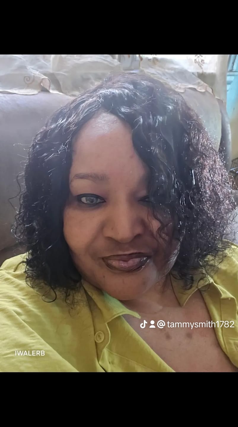 Customer photo review of DNA Taylor Blue Gray Prescription Coloured Contact Lenses