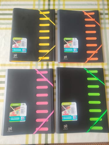 Avis photo d'un client sur OXFORD Trieur Extensible For Students A4 # Indexation 8 Positions - Plastique -  Bicolore