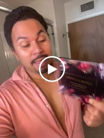 Customer video review of Skullz & Roses Metallic Multichrome Eyeshadow Palette ( IN STOCK )