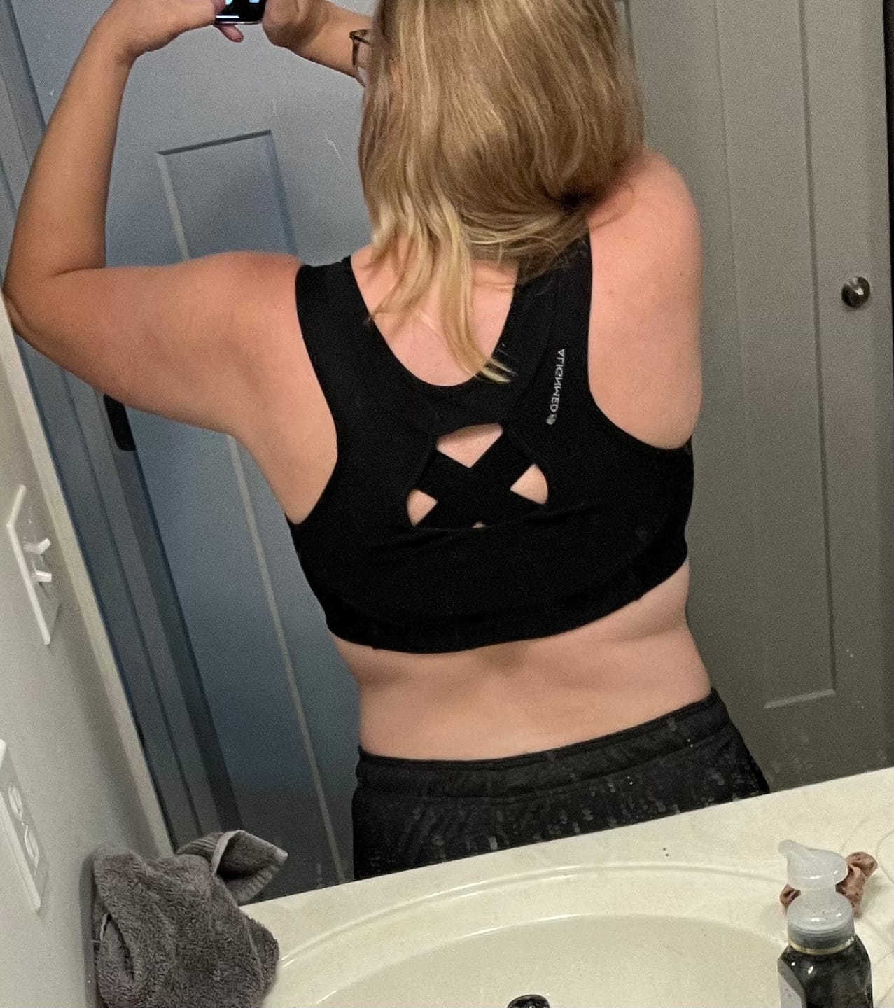 Customer photo review of AlignMe™ Pullover Posture Sports Bra For Women