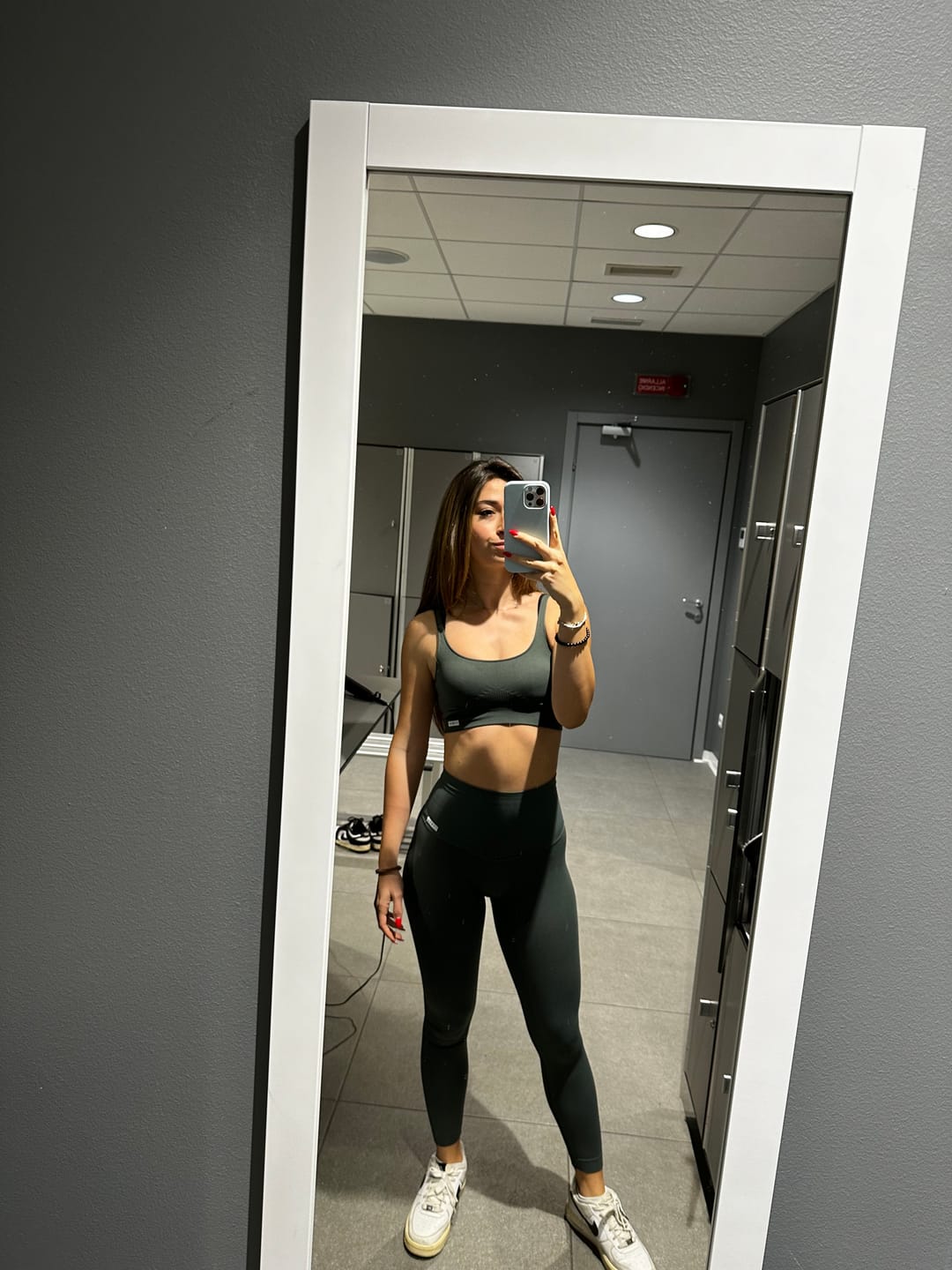 Customer photo review of Nikita All-Up Coal Green