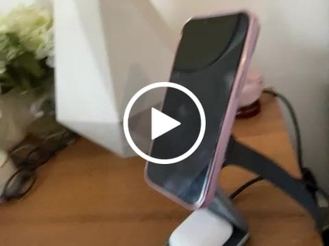 Customer video review of MagFold Pro Qi2