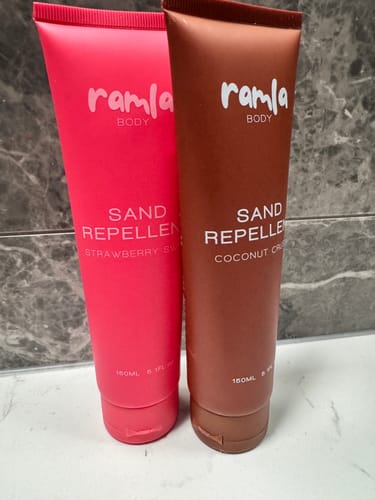 Customer photo review of Sand Repellent - Strawberry Swirl