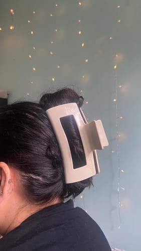 Customer photo review of XXL Dreamy Claw Clip