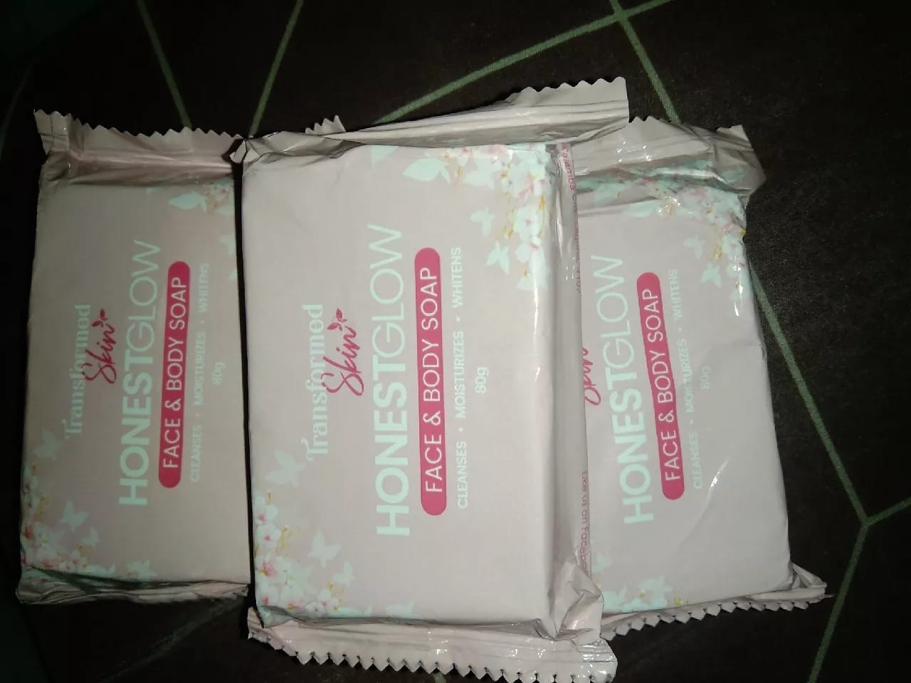 Customer photo review of Honest Glow Glass Skin Face & Body Soap Infused With Centella Asiatica