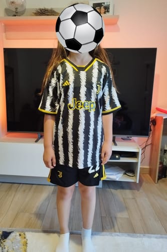 Customer photo review of Kit Bambino Juventus 2023/24