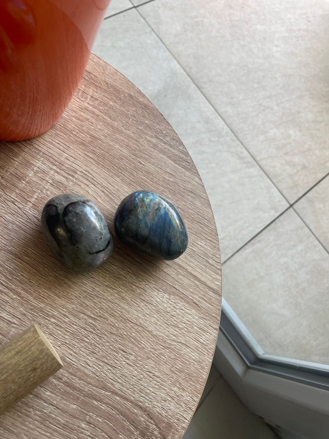 Customer photo review of Galet labradorite