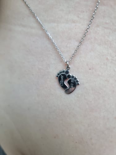Customer photo review of Halskette "Babyfüßchen"