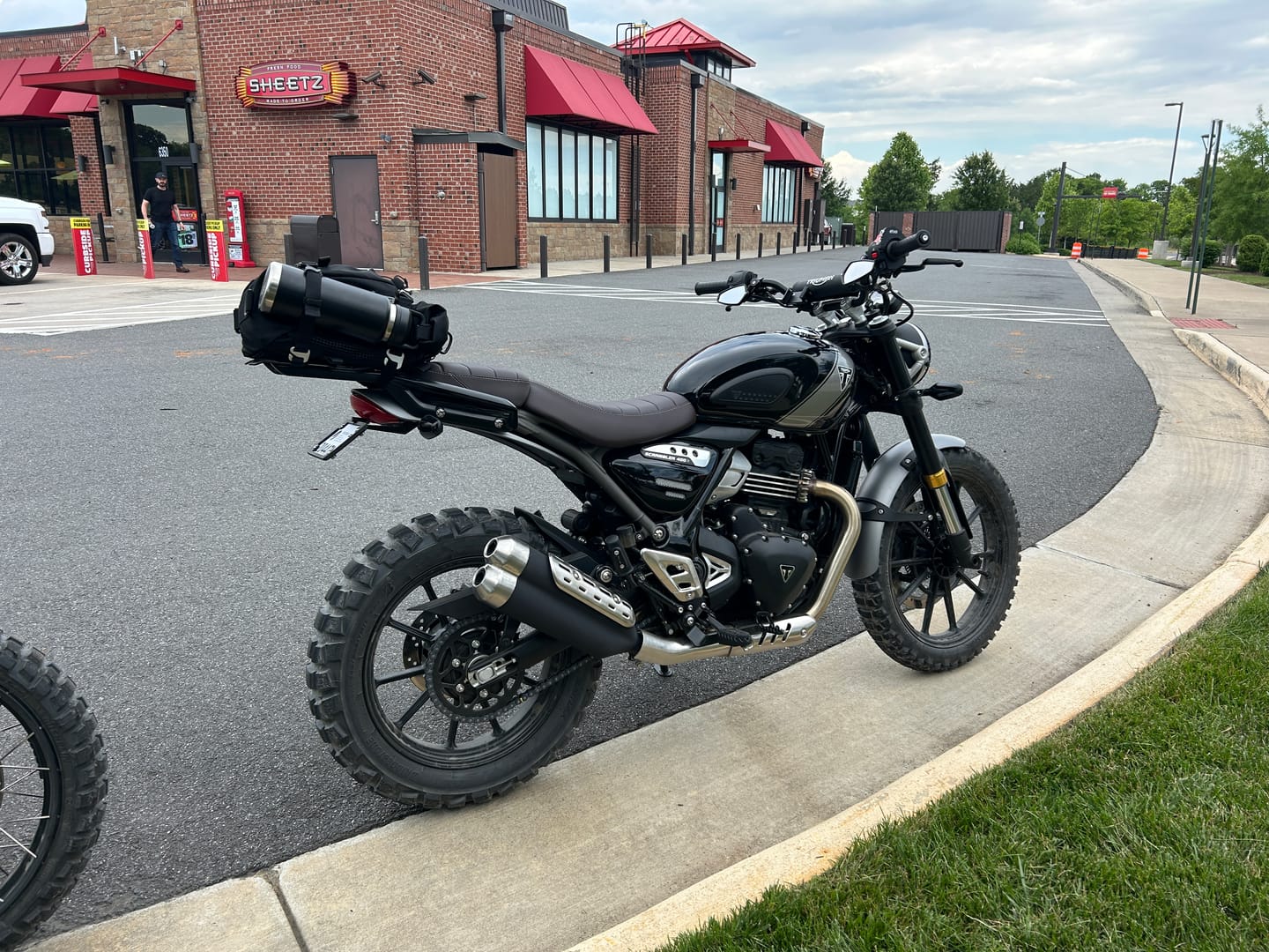 Customer photo review of Triumph Speed 400 & Scrambler 400 Plug & Play Tail Kit