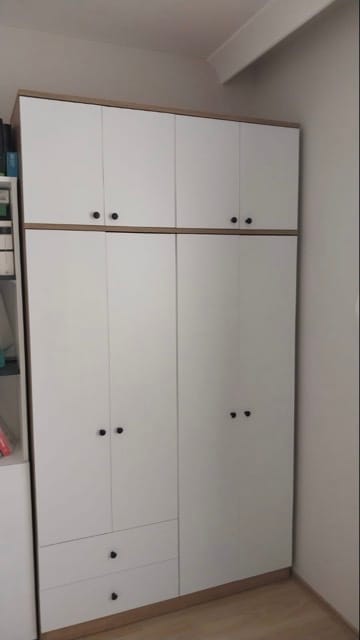 Customer photo review of Rani BA121 Geniş Gardırop Elbise Dolabı 8 Kapaklı 2 Çekmeceli 1 Raflı 2 Askılı Sepet Ceviz - Beyaz