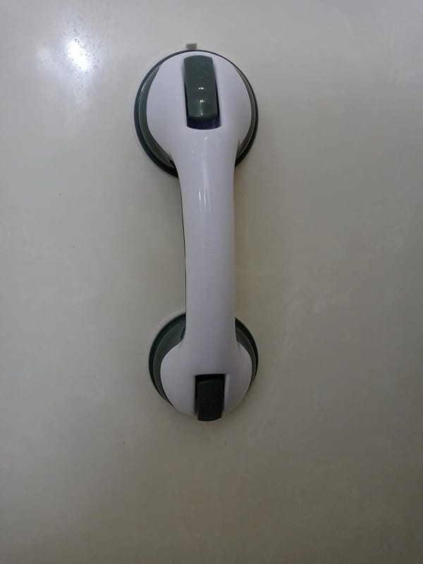 Customer photo review of OZBATH™ Safety Grab Handle - 50% OFF TODAY