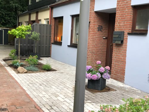 Customer photo review of AlbersDesign Briefkasten B1 anthrazit (RAL7016) personalisiert mit Edelstahl-Schildern
