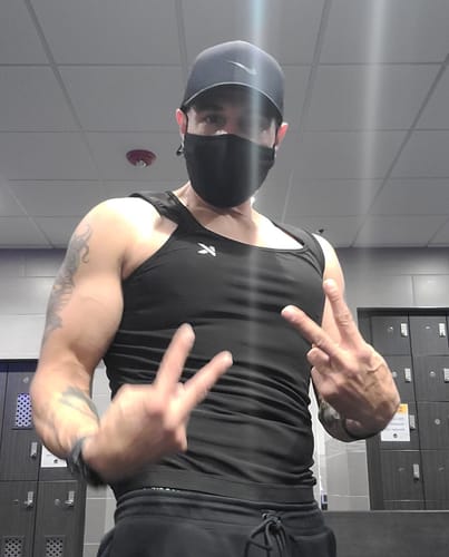 Customer photo review of Men's Heat-Trapping Sweat Vest