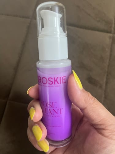 Customer photo review of Rose Instant - AHA BHA Enzyme Face Scrub