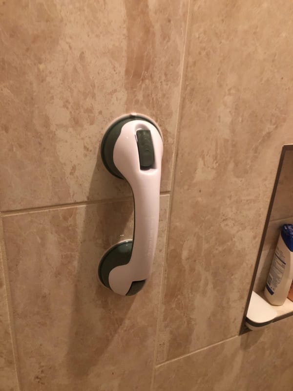 Customer photo review of OZBATH™ Safety Grab Handle - 50% OFF TODAY