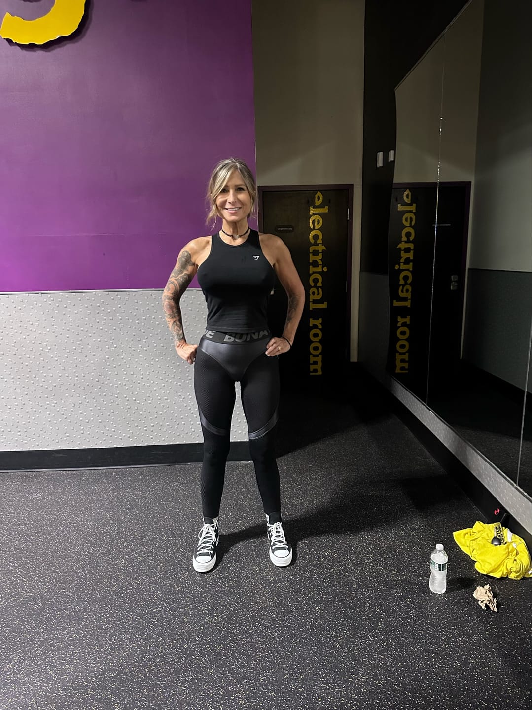 Customer photo review of Leggings Extra Sex Push-Up Black Skin