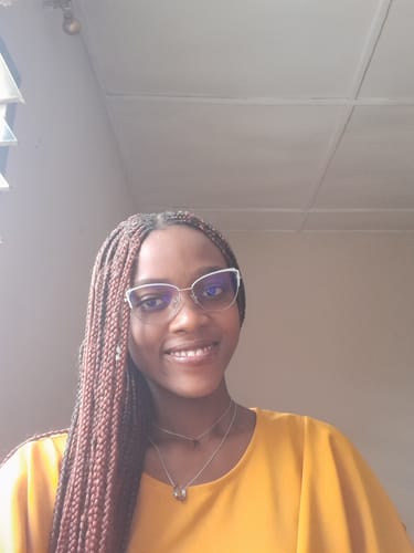 Customer photo review of Lara