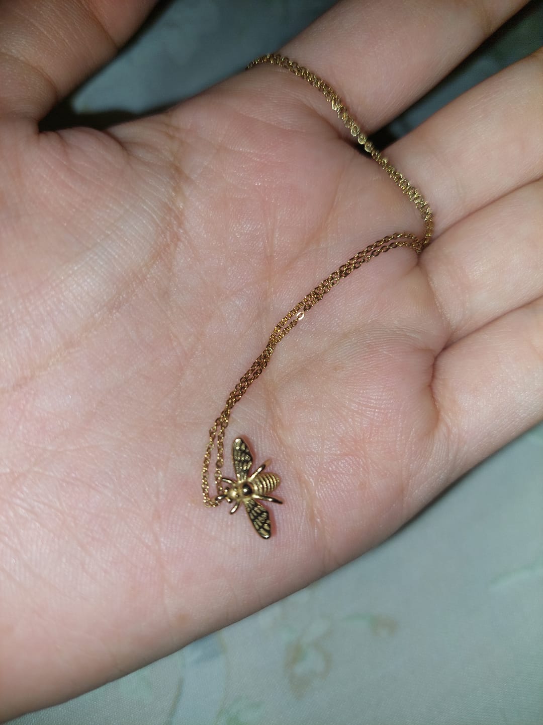 Customer photo review of Collar Queen Bee