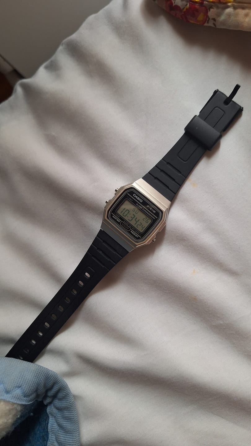 Customer photo review of Reloj Casio Vintage F-91WM-7ADF Plateado/Negro