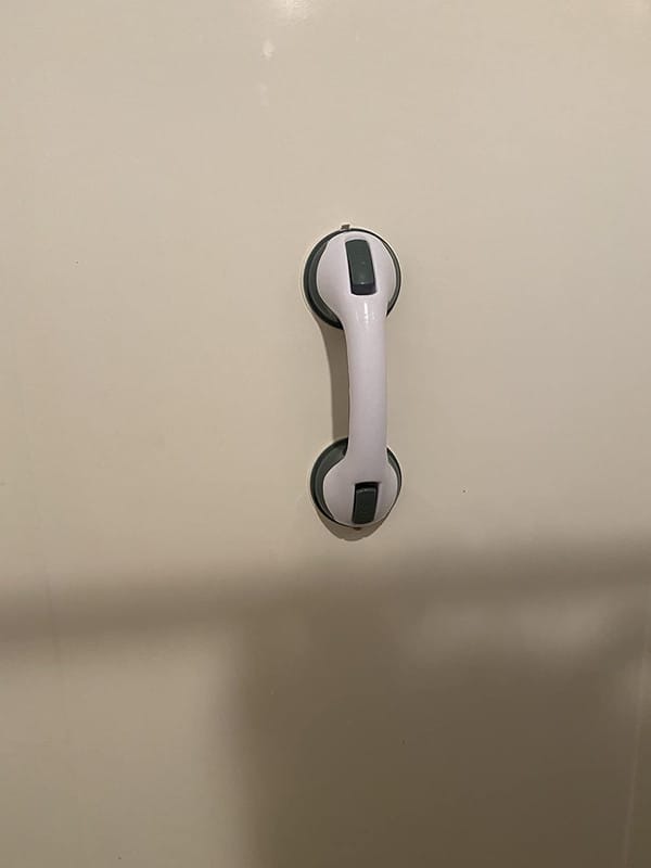 Customer photo review of OZBATH™ Safety Grab Handle - 50% OFF TODAY