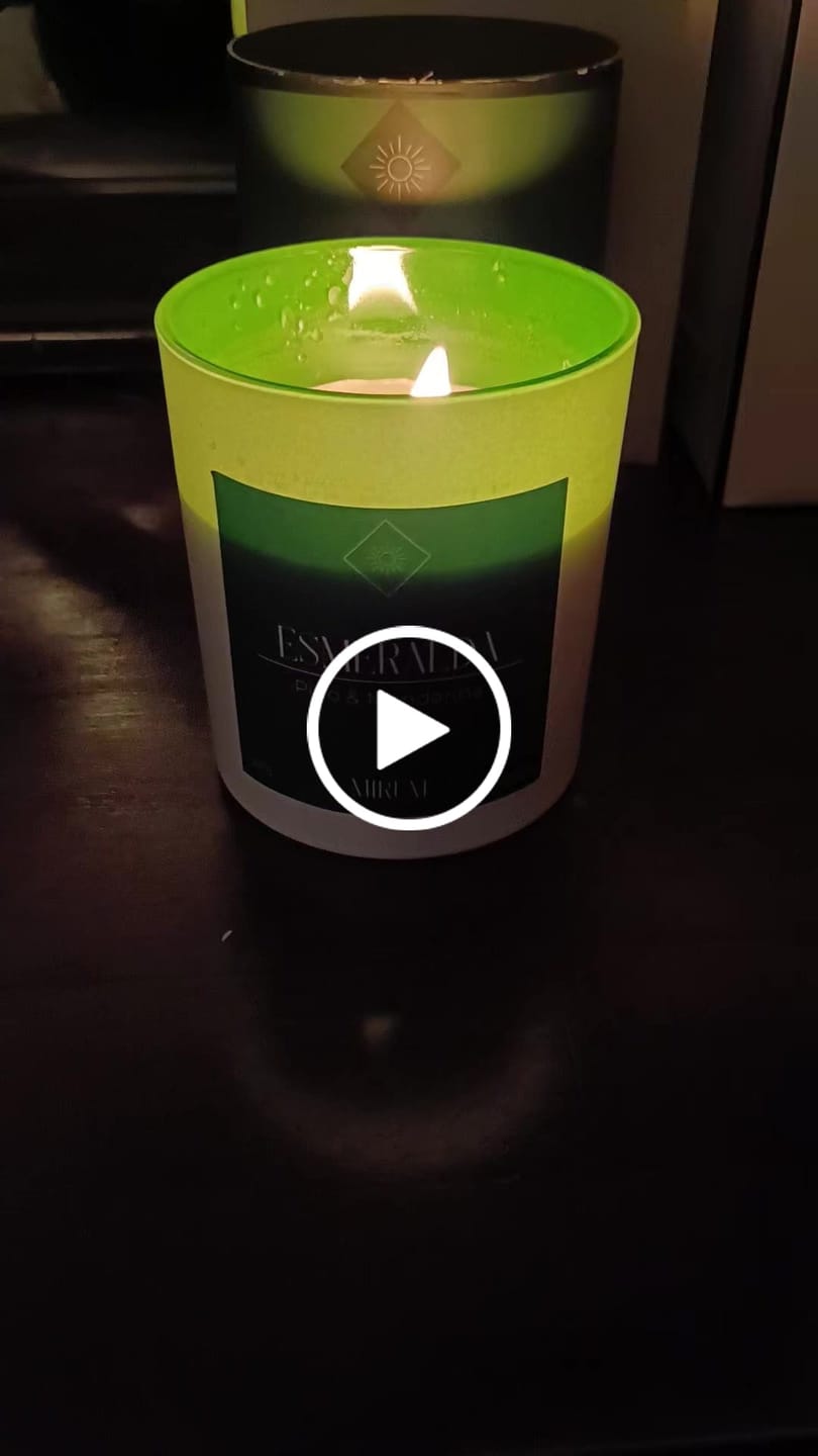 Customer video review of ESMERALDA
