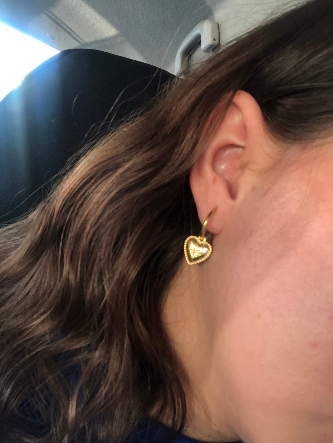 Customer photo review of Aretes Little Heart
