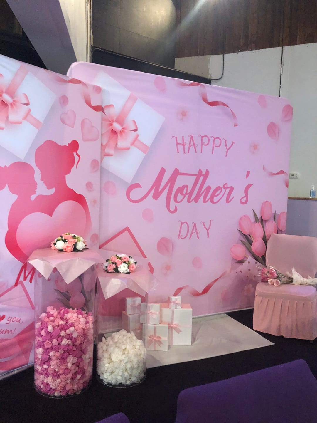 Customer photo review of 8x7.5ft Double-sided Tension Fabric Pillow Backdrop Cover and Stand