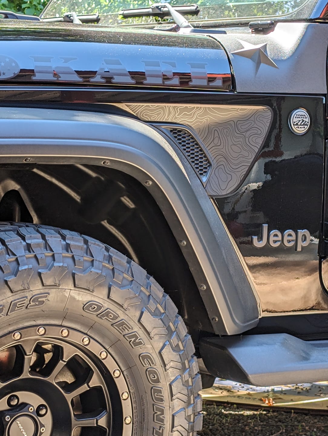 Customer photo review of Premium Fender Vent Decal Set | Black Topo - fits Wrangler JL & Gladiator JT