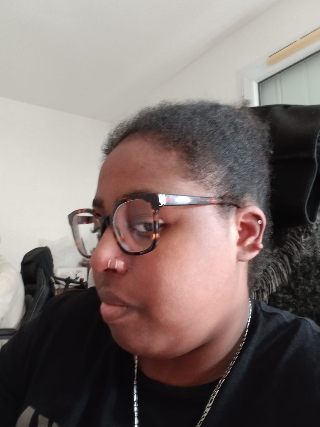 Customer photo review of Le double piercing