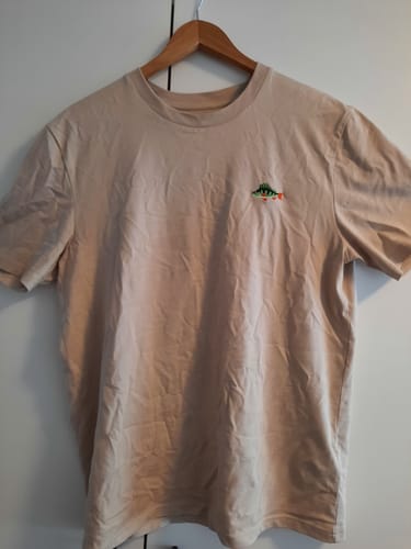 Customer photo review of Left Perch T-Shirt