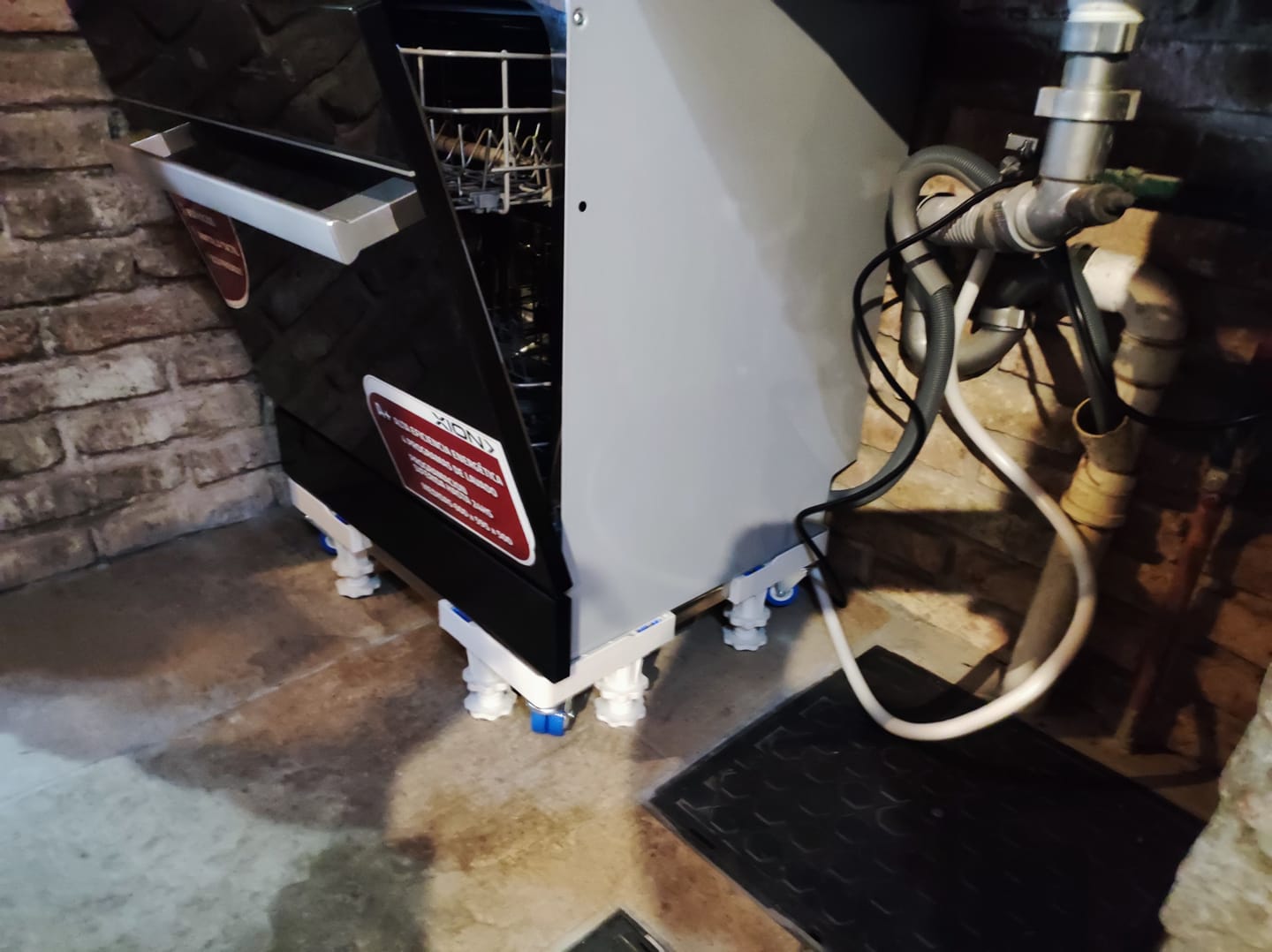 Customer photo review of Base Ajustable Premium Rectangular para Electrodomésticos