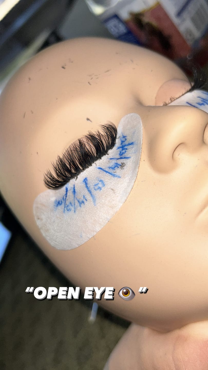Customer photo review of Classic Eyelash Students Training Kit