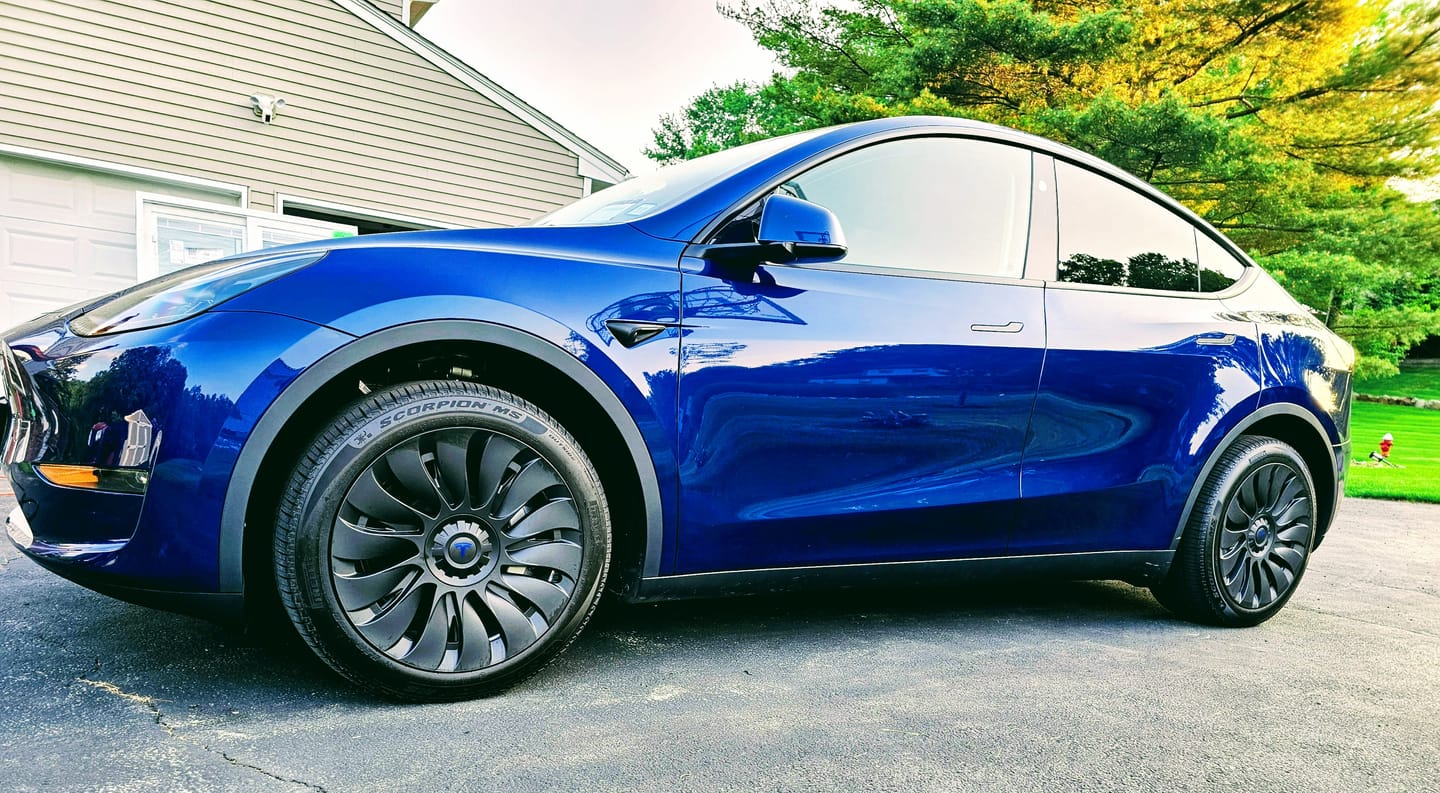 Customer photo review of TESPLUS 19'' Hurricane Style Wheel Cover for Model Y