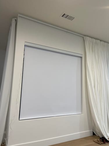 Customer photo review of Keego Alexa Motorized Roller Blinds with Metal Valance