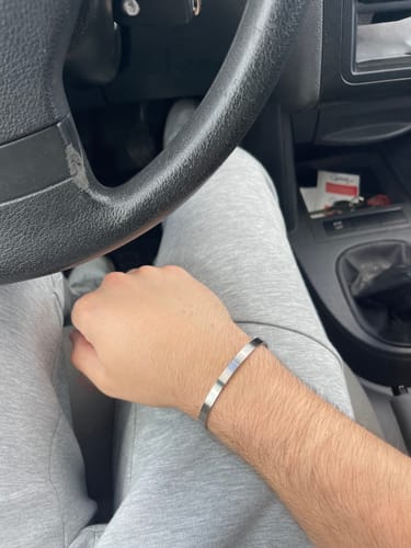 Customer photo review of UNISIZE BRACELET