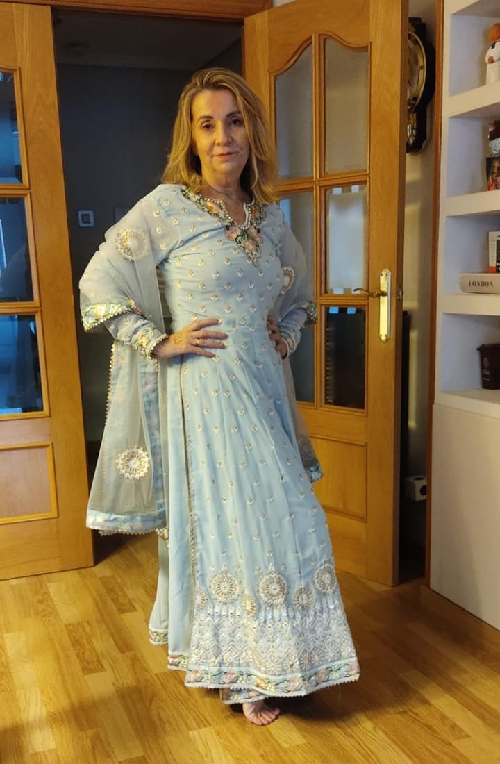 Customer photo review of Wedding Function Wear Indian Style Salwar Kameez Sharara Suits and Anarkali Gown Dresses