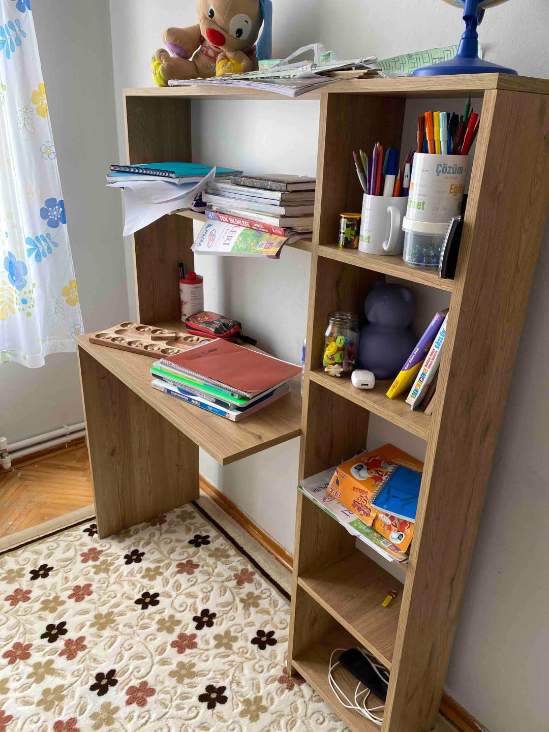 Customer photo review of Rani HA104 Kitaplıklı Raflı Bilgisayar Çalışma Masası Sepet Ceviz