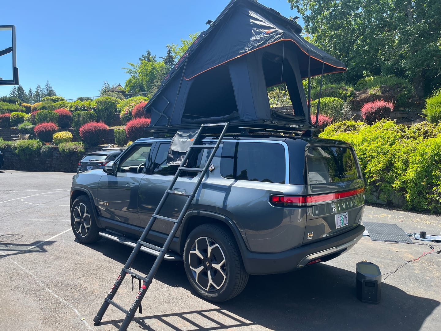 Customer photo review of OPENROAD Aluminum Hard Shell Roof Top Tent-PeakRoof LT V2 Series