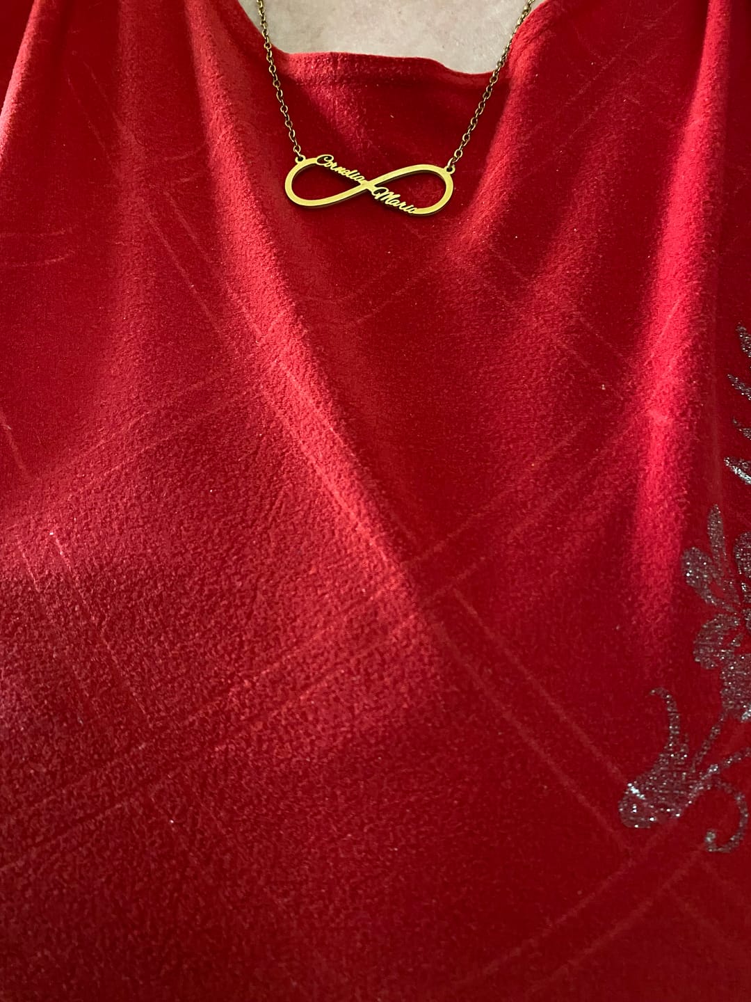 Customer photo review of Personalisierte Kette der Unendlichkeit