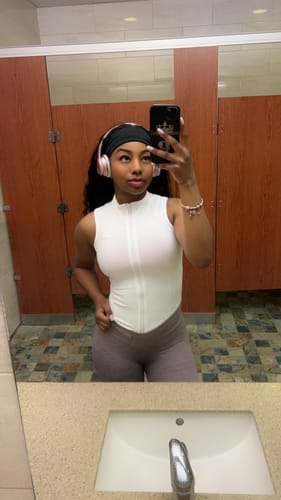 Customer photo review of White Slimming Sleeveless Zipper Top